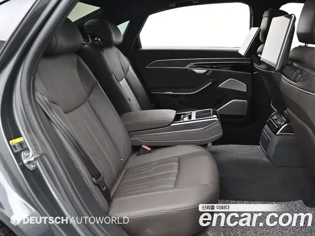 Audi A8 2022 — ფოტო 12/20
