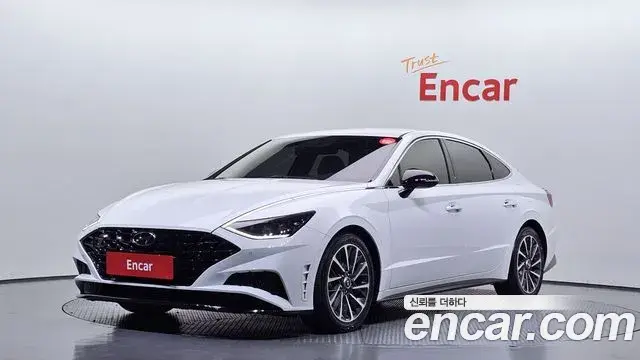 Hyundai Sonata 2020 — Фото 1/20