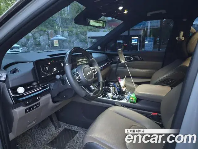 Kia Carnival 2024 — Photo 5/18