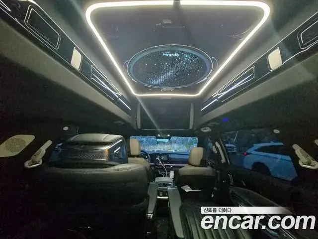 Kia Carnival 2024 — Photo 14/18