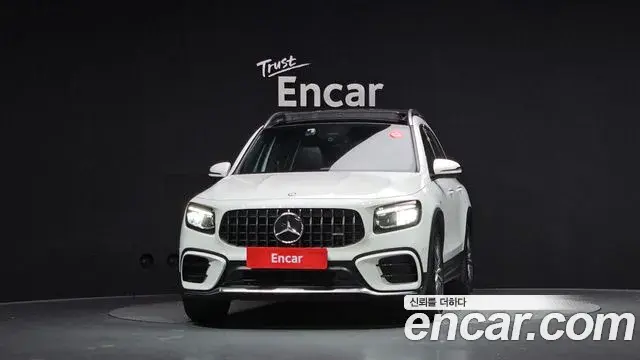 Mercedes-Benz GLB-Class 2025 — Фото 3/20