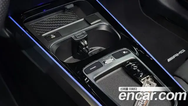 Mercedes-Benz GLB-Class 2025 — Фото 19/20