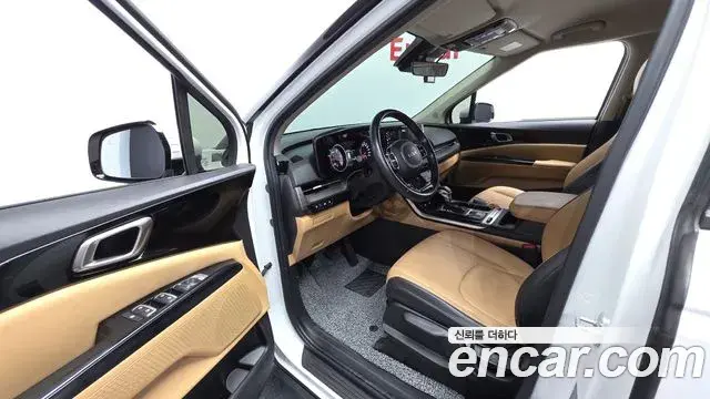 Kia Carnival 2023 — Photo 10/20
