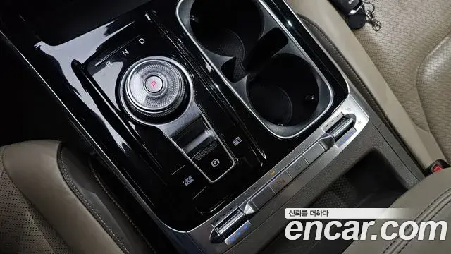 Kia Carnival 2022 — Photo 9/20