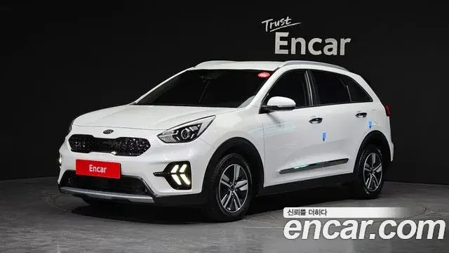 Kia Niro 2019 — Photo 1/20