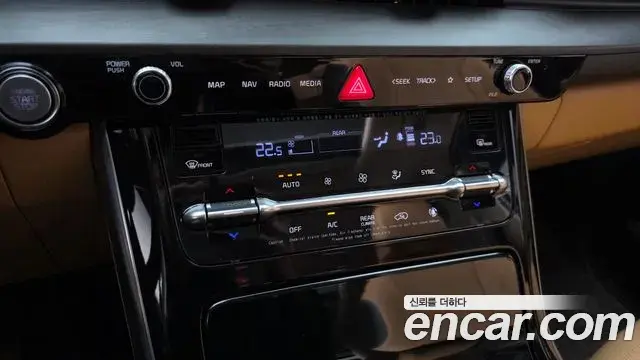 Kia Carnival 2020 — Şəkil 18/20