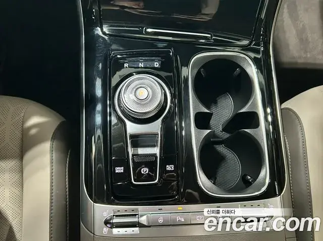 Kia Carnival 2023 — Şəkil 7/20