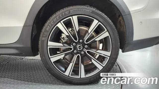 Volvo V60 Cross Country 2023 — Şəkil 22/32