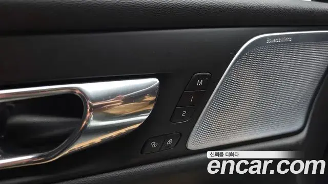 Volvo V60 Cross Country 2019 — Şəkil 11/39