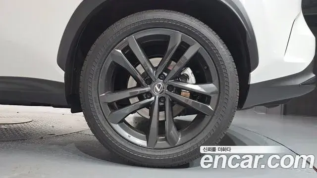 Lexus NX350h 2025 — Photo 25/36