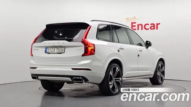 Volvo XC90 2020 — Фото 2/20