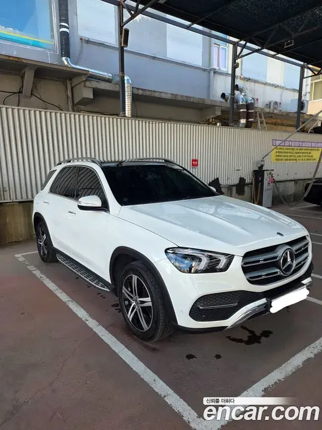 Mercedes-Benz GLE-Class 2020 — Фото 1/12