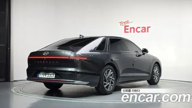Hyundai Grandeur 2023 — Şəkil 2/20