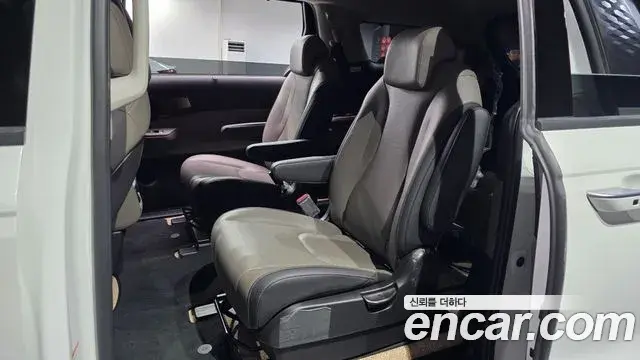 Kia Carnival 2024 — Photo 12/20