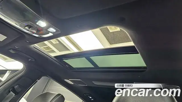 Genesis G90 2023 — Photo 18/20