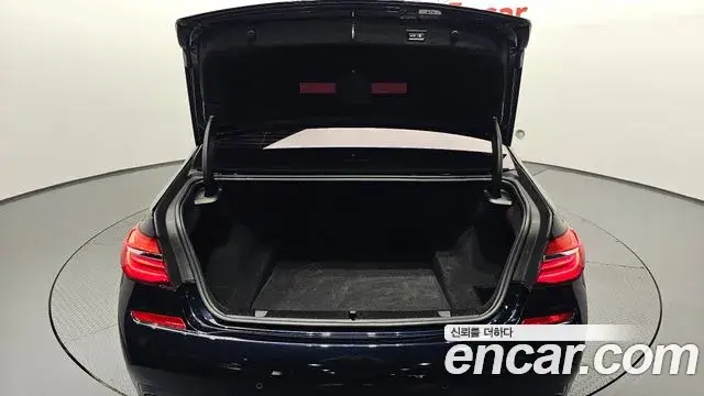 BMW 7 Series 2019 — Photo 20/20