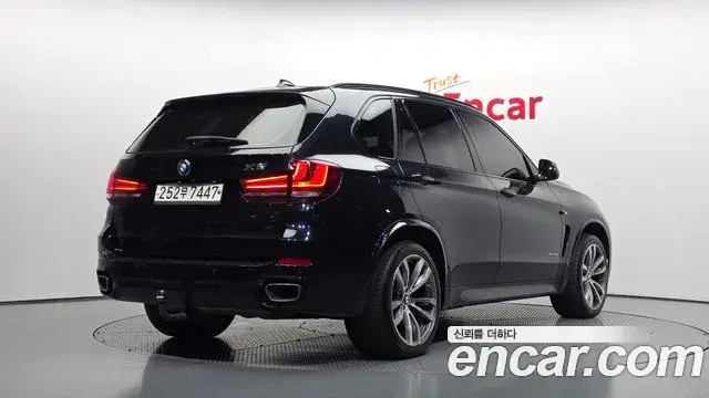 BMW X5 2018 — Photo 2/20