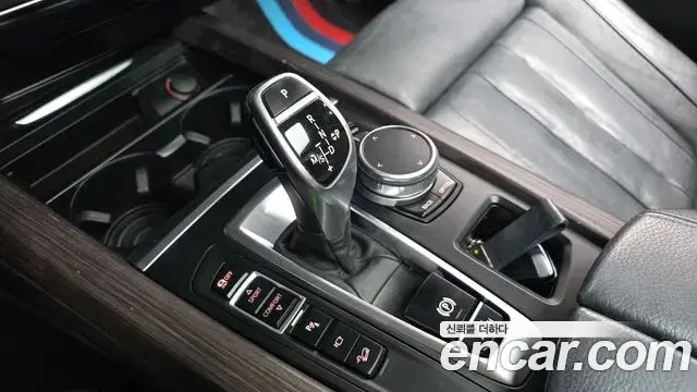 BMW X5 2018 — Photo 9/20