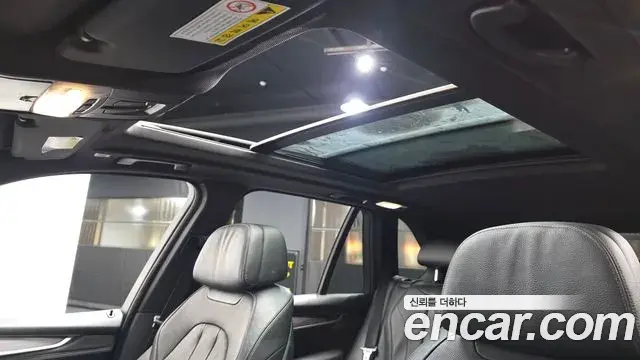 BMW X5 2018 — Photo 19/20