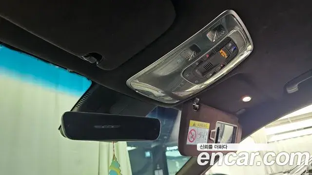 Genesis Electrified G80 2020 — Photo 19/20