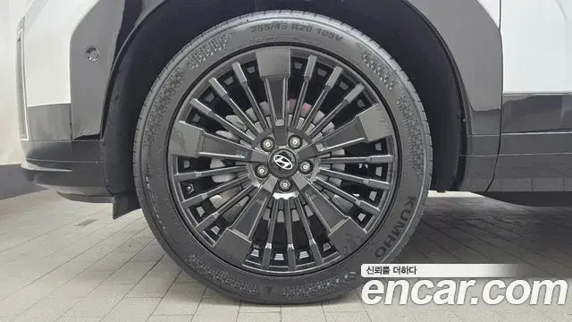 Hyundai Santa Fe 2025 — Photo 5/20