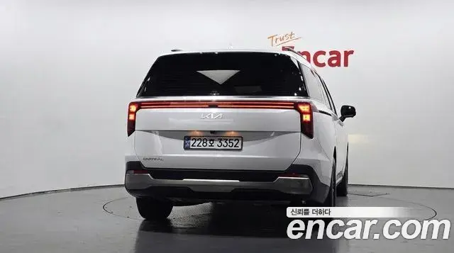 Kia Carnival 2024 — Photo 4/20