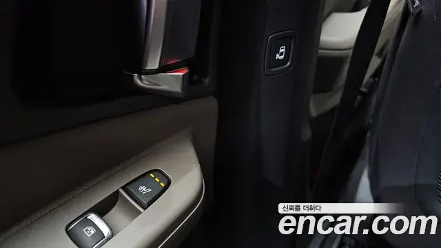 Kia Carnival 2025 — Photo 18/20