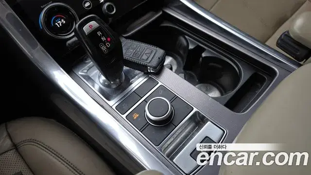 Land Rover Range Rover Sport 2018 — Photo 9/20