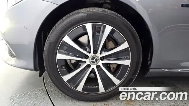 Mercedes-Benz E-Class 2019 — Şəkil 4/20