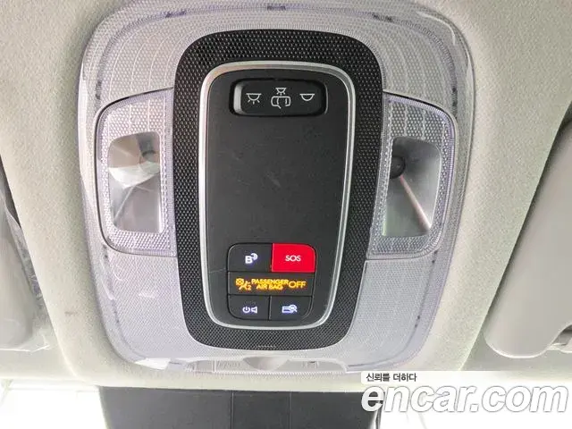 Hyundai Kona 2023 — Фото 17/20