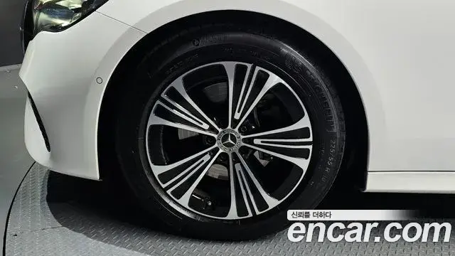 Mercedes-Benz E-Class 2024 — Şəkil 5/20
