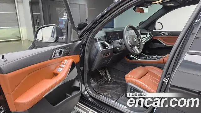 BMW X7 2024 — Photo 10/20
