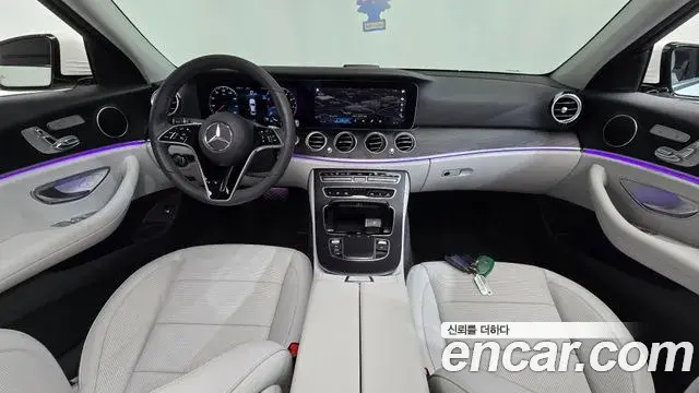 Mercedes-Benz E-Class 2022 — Фото 7/20
