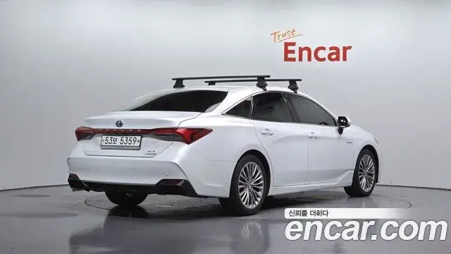 Toyota Avalon 2019 — Photo 2/20