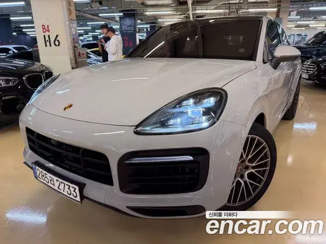 Porsche Cayenne 2023 — Photo 10/20