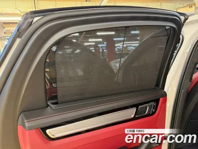 Porsche Cayenne 2023 — Photo 19/20