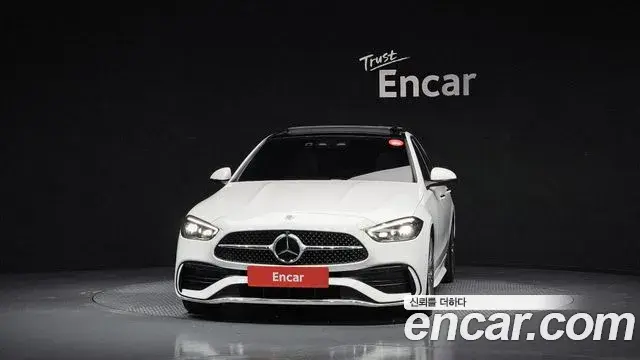 Mercedes-Benz C-Class 2023 — Photo 3/20