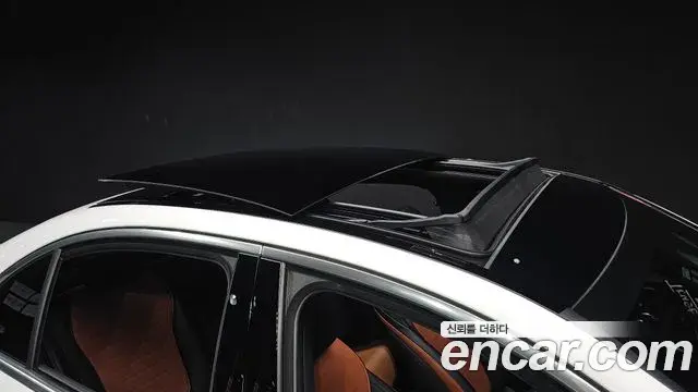 Mercedes-Benz C-Class 2023 — Photo 20/20