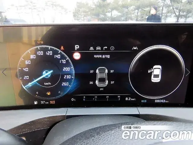Kia K8 2021 — Photo 8/20