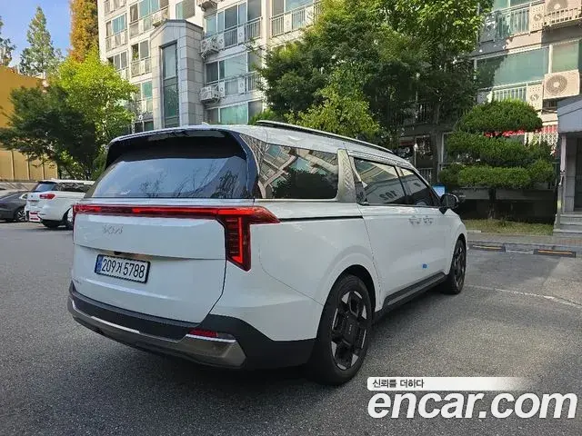 Kia Carnival 2025 — Photo 4/20