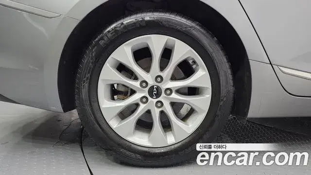 Kia K8 2023 — Photo 5/20