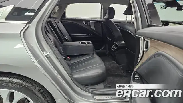 Kia K8 2023 — Photo 12/20