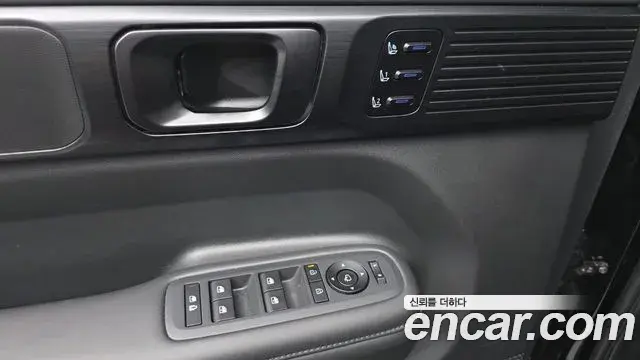 Hyundai Santa Fe 2025 — Photo 11/20