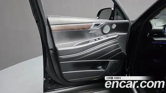 Genesis GV80 2020 — Photo 19/20