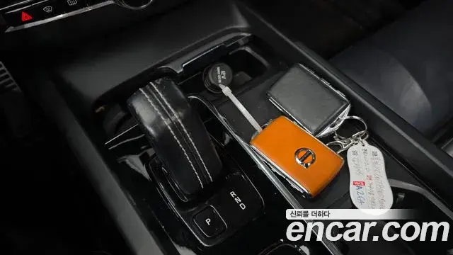 Volvo XC60 2020 — Şəkil 9/20