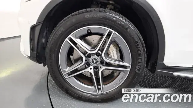Mercedes-Benz GLC-Class 2021 — Photo 5/20