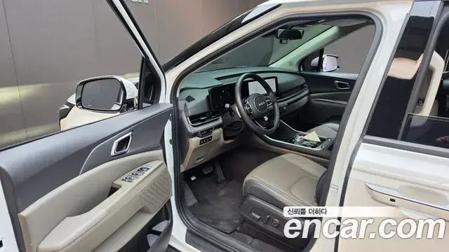 Kia Carnival 2023 — Photo 10/20