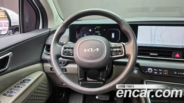 Kia Carnival 2023 — Photo 13/20