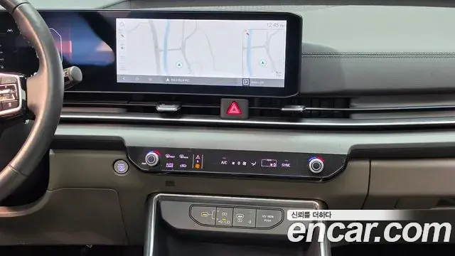 Kia Carnival 2023 — Photo 14/20