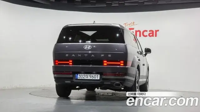 Hyundai Santa Fe 2023 — Photo 4/20